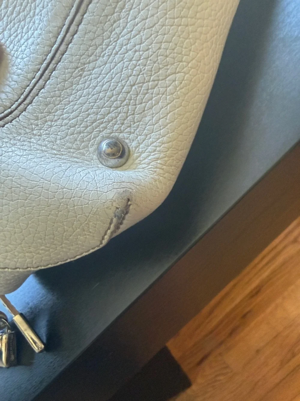 TOD'S Cream-White Pebbled Leather Tote with Top Handles - Picture 7 of 17